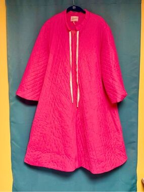 Lisanne 1960 Neon Pink  Quilted House Coat Medium